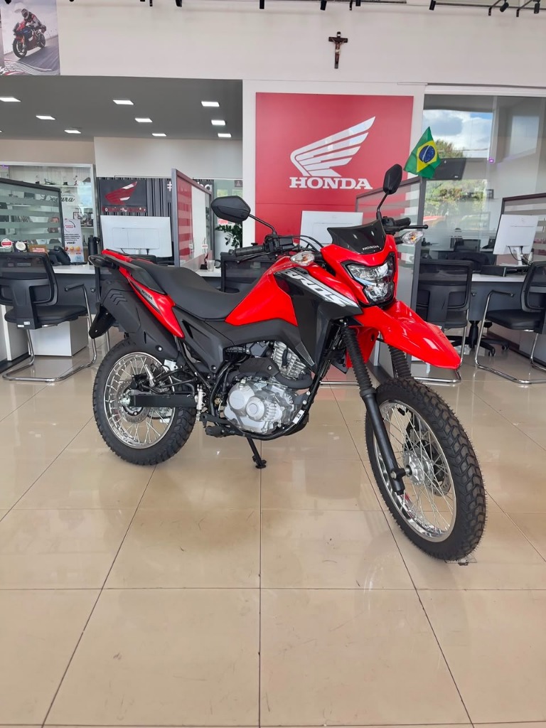 Honda NXR 160 Bros Vermelha Showroom 4